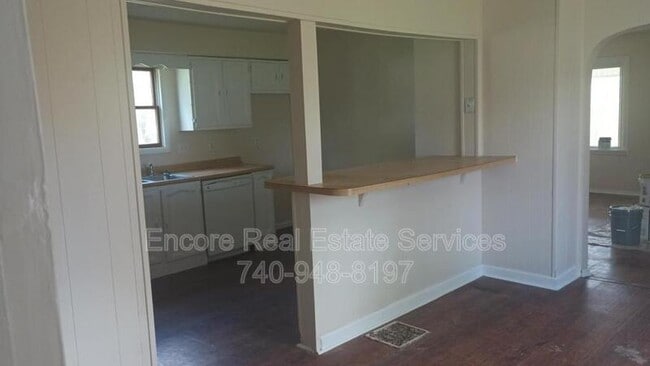 Building Photo - 480 Ridge Ave