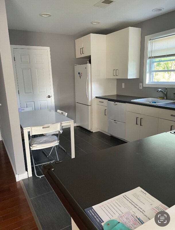 124 S 15th Ave Unit 2nd floor, Manville, NJ 08835 Room for Rent in