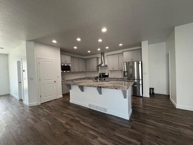 Foto del edificio - 6354 Upland View Dr