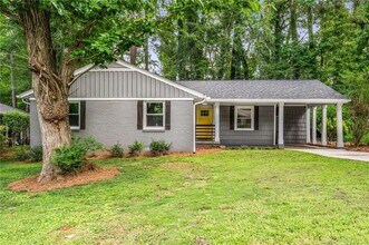Building Photo - 1774 Laurelwood Dr SW