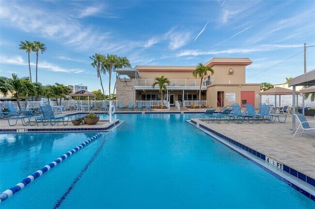 Foto del edificio - 6075 Shore Blvd S
