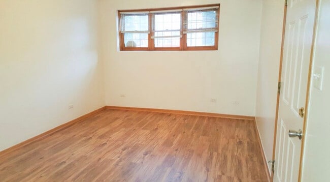 Foto del edificio - 1520 W Superior St