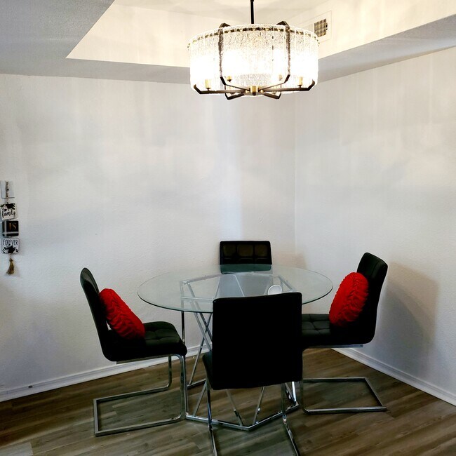 Building Photo - 14401 N Pennsylvania Ave