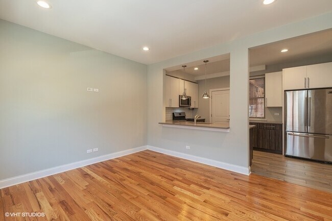 Foto del edificio - 4901 S Champlain Ave