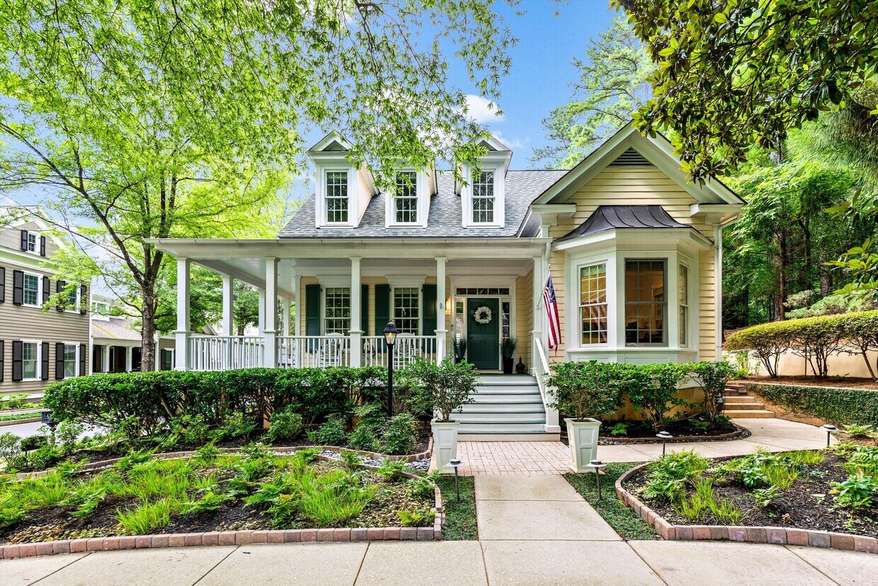 Primary Photo - 125 N Cove Dr