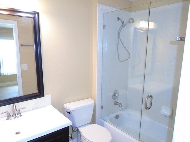 Foto del edificio - 2210 Seminole Palms Dr