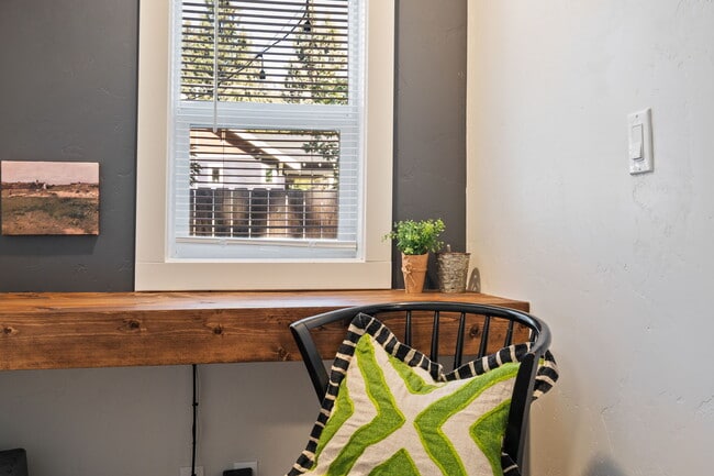 Foto del edificio - 1545 NW 5th St