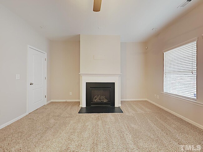 Building Photo - 304 Marsh Creek Dr