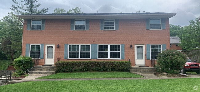Building Photo - 16 Kyles Ln