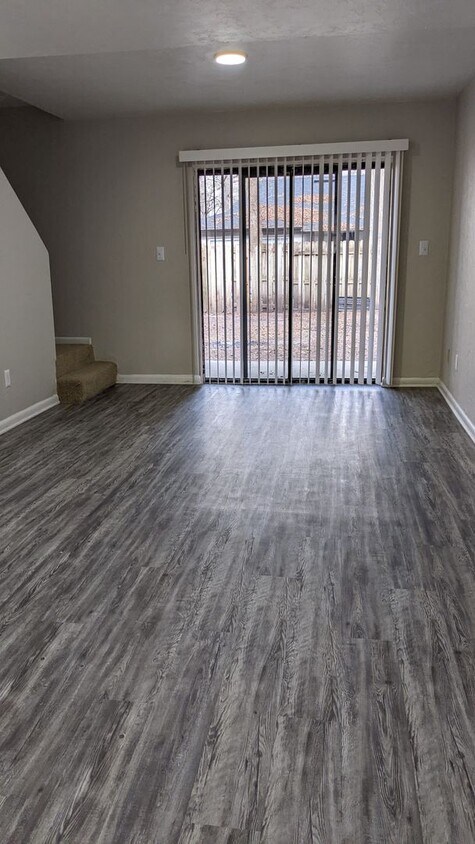 Primary Photo - Tower Oaks Townhouse