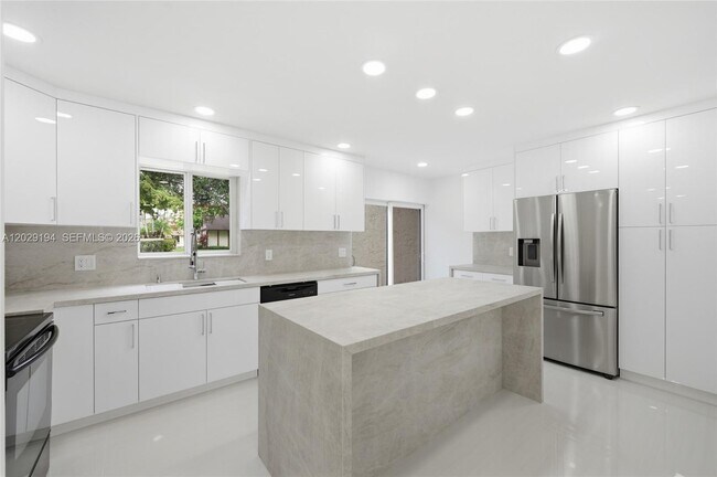 Foto del edificio - 22384 Thousand Pines Ln