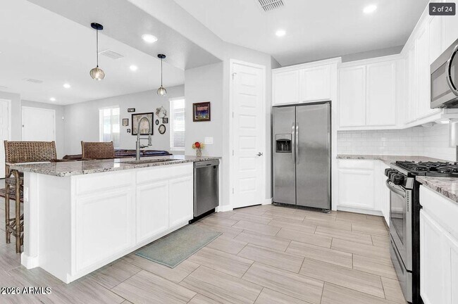 Foto del edificio - 327 W Tamarack Dr
