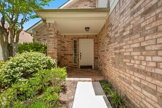 Building Photo - 12202 Mardi Gras Dr