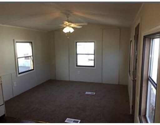 Foto principal - 557 SW Cutoff