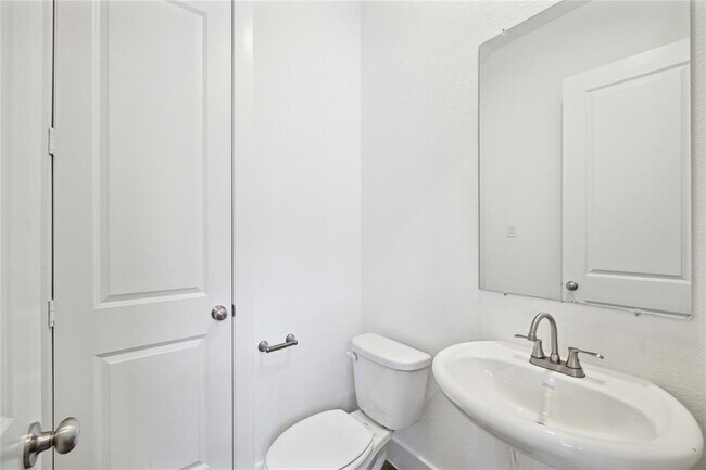 Foto del edificio - 5615 Perkins St