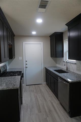 Foto del edificio - 1645 Americana Blvd