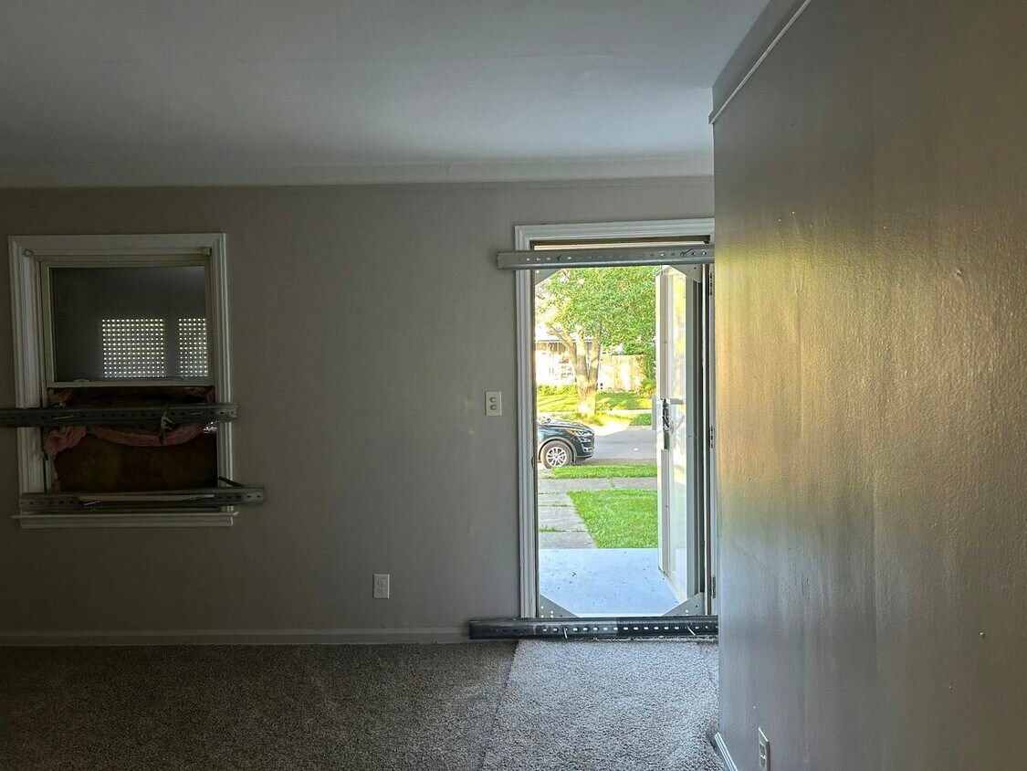 6129 Minock St, Detroit, MI 48228 House Rental in Detroit, MI