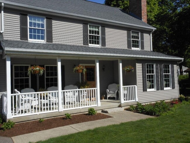 Building Photo - 5 Allyn Ln