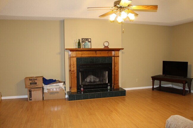 Foto del edificio - Exquisite 3BR/2BA Home Minutes from Moody AFB with Luxurious Features!