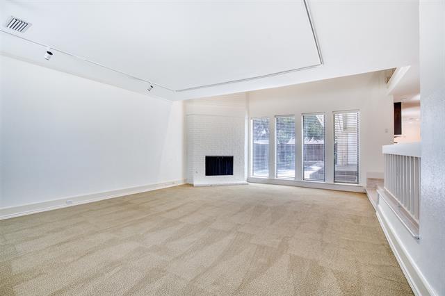 Foto del edificio - 16339 Lauder Ln