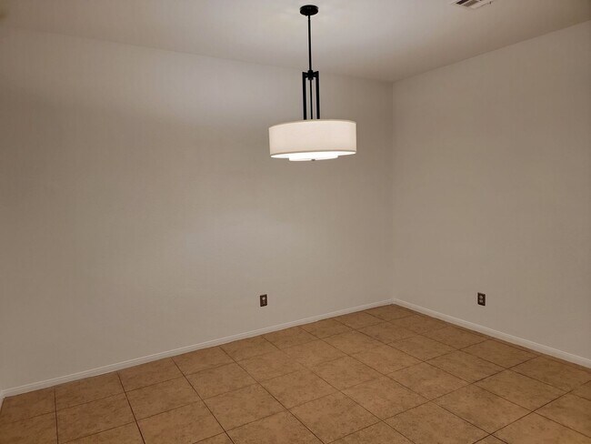 Building Photo - FABULOUS TOWNHOME IN INSPRADA