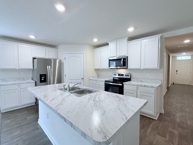 Building Photo - 870 Morgans Treasure Rd