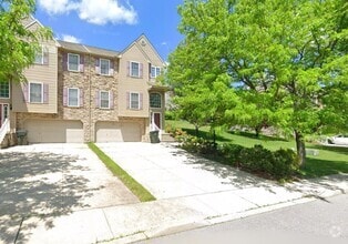 Building Photo - 73 Witman Dr