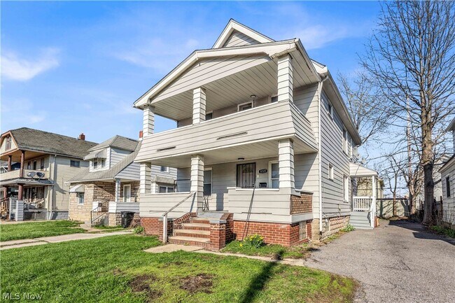 Foto del edificio - 1221 E 168th St