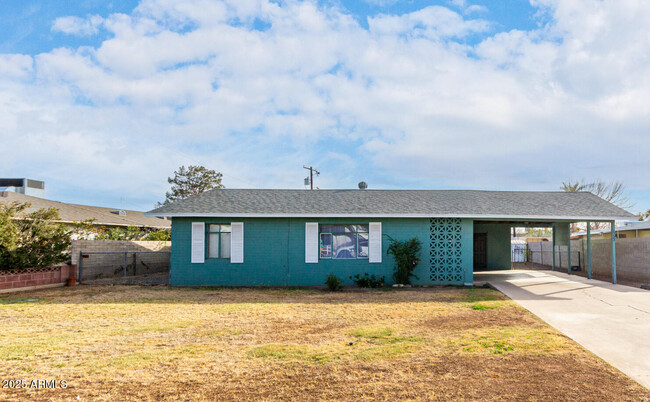 Foto del edificio - 1723 W Indianola Ave