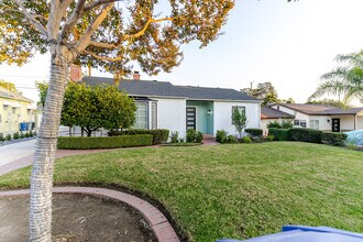 Building Photo - 640 E Valencia Ave