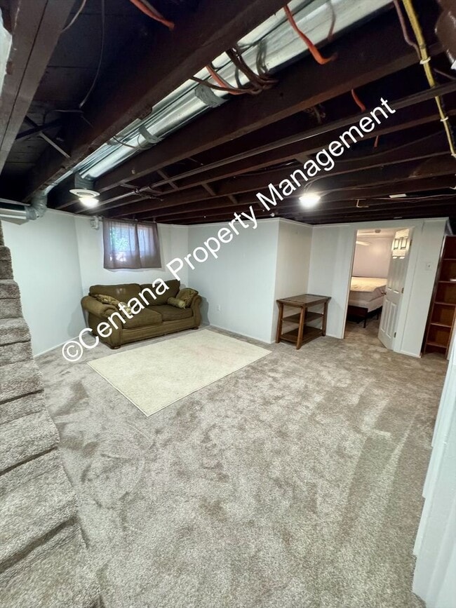 Building Photo - Partially furnished 2 bedroom located very close to Montana Tech with all utilities and Wi-Fi Inc...