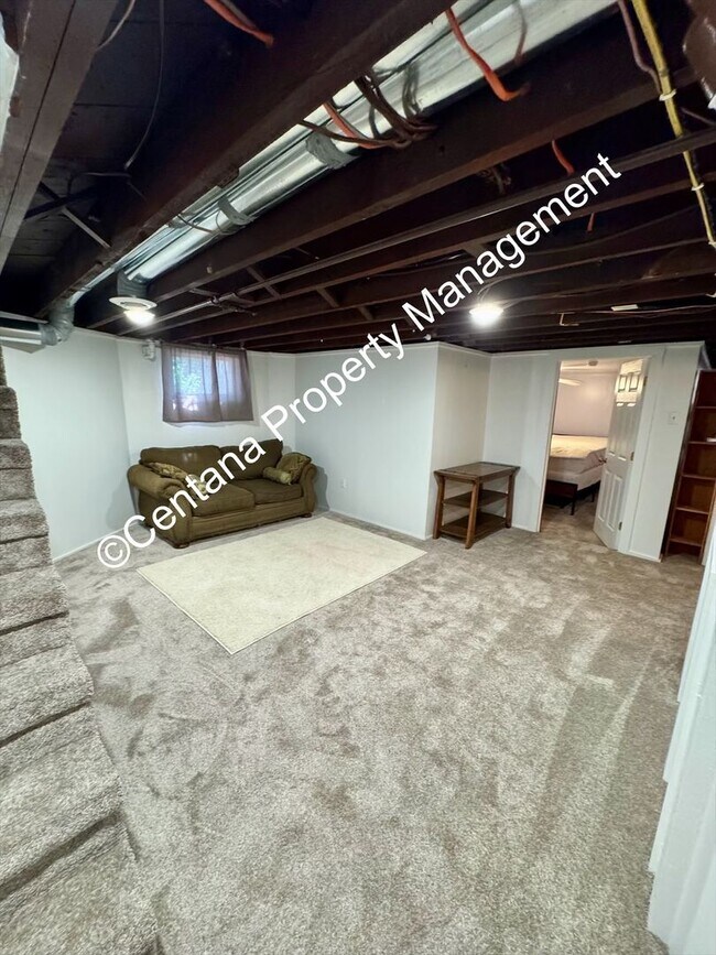 Foto del edificio - Partially furnished 2 bedroom located very close to Montana Tech with all utilities and Wi-Fi Inc...
