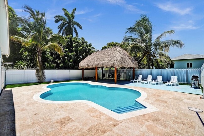 Building Photo - 16000 N Miami Ave