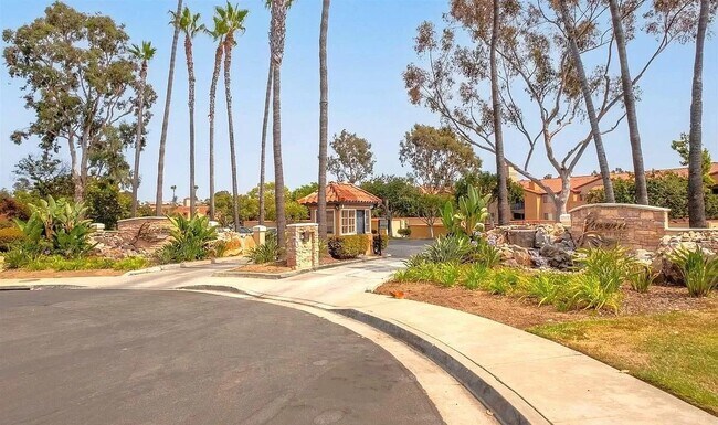 Foto del edificio - 7190 Shoreline Dr