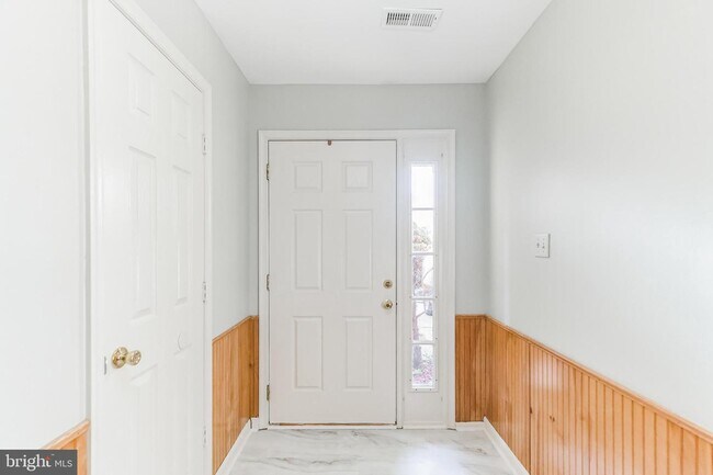 Building Photo - 2508 Clover Field Cir