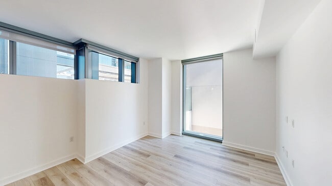 Interior Photo - 399 Fremont