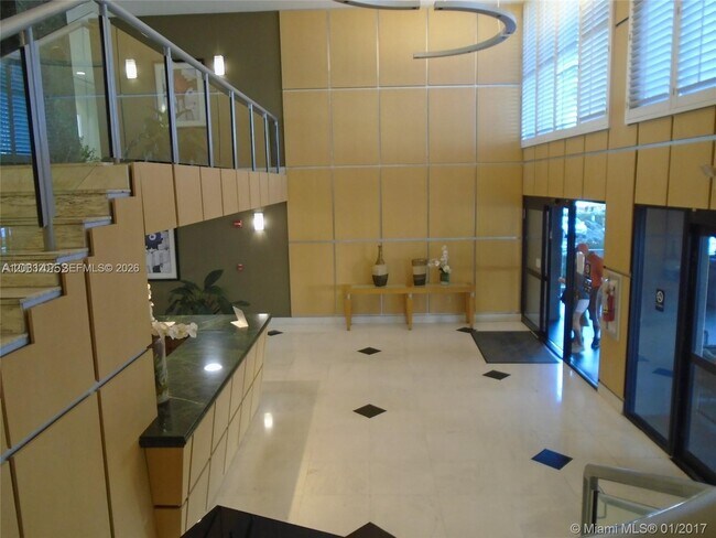 Foto del edificio - 6770 Indian Creek Dr