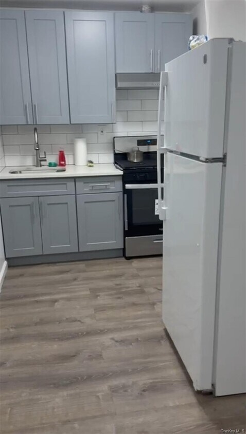 Foto principal - 413 St Lawrence Ave