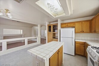 Building Photo - 7435 Aurora Glow St