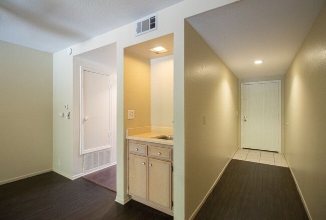 Foto del edificio - 2001 E 21st St