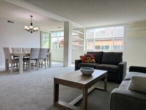 Building Photo - 540 Kelton Ave