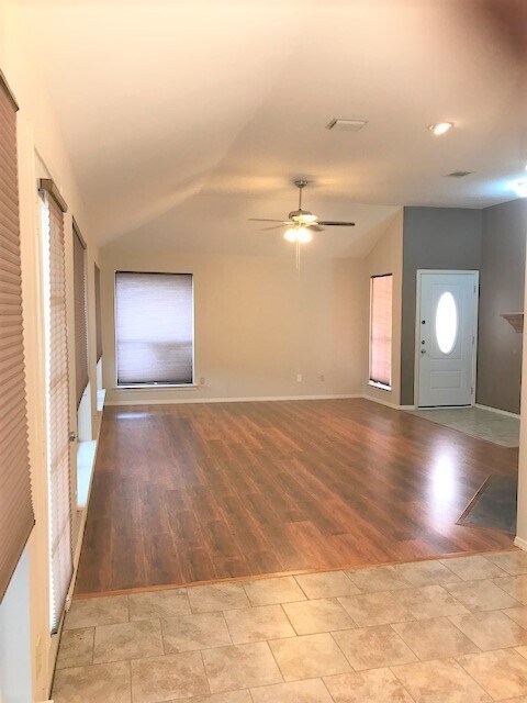 Building Photo - 6801 Outland Dr