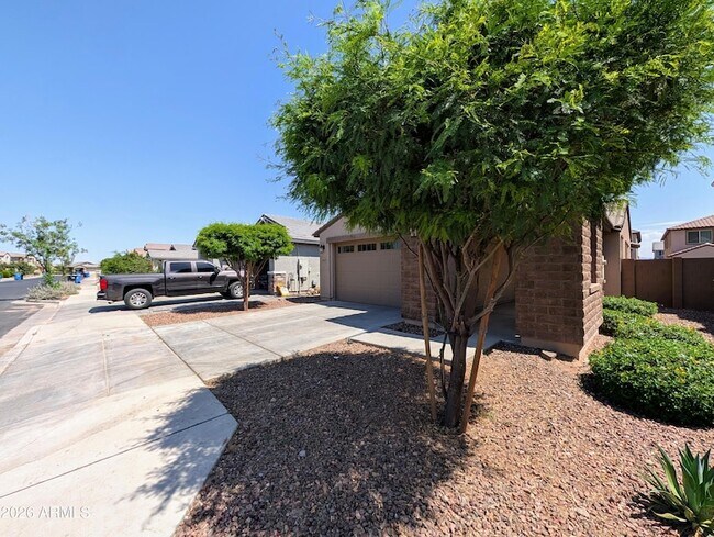 Building Photo - 9509 W Sells Dr