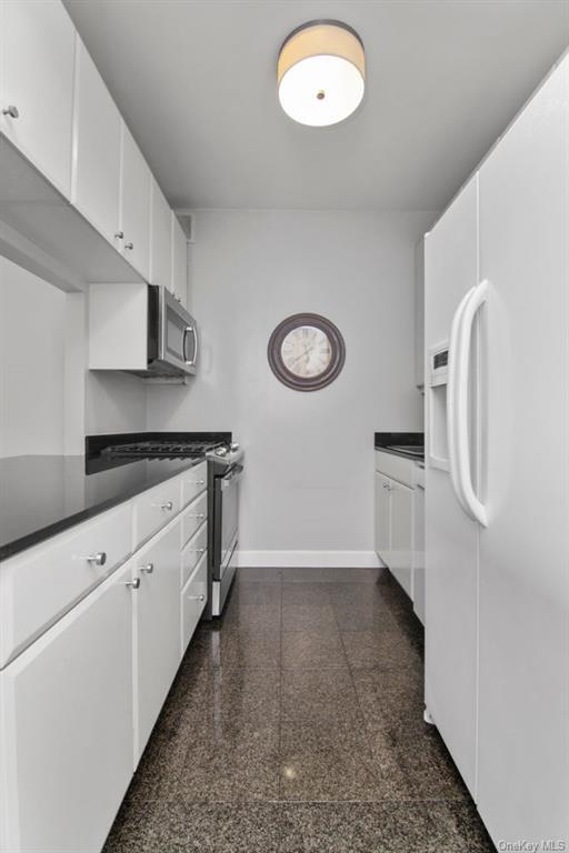 Primary Photo - 150 Columbus Ave