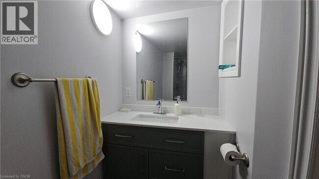 Photo du bâtiment - 10 Doll Ct