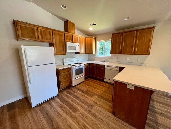 Foto del edificio - 2524 Parkwood Village Ln