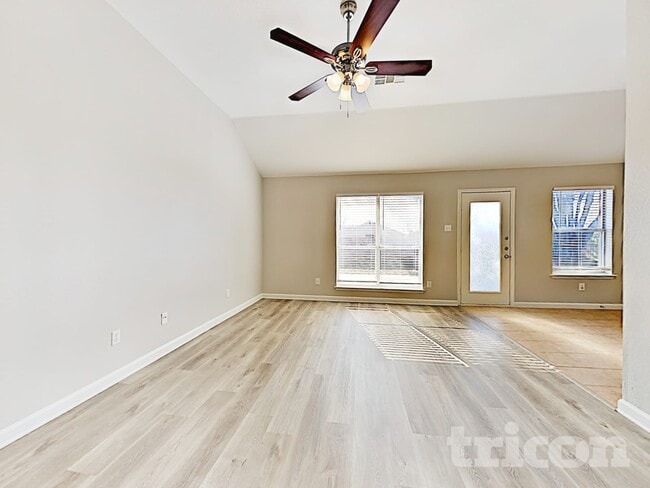 Building Photo - 1110 Sage Brush Tr