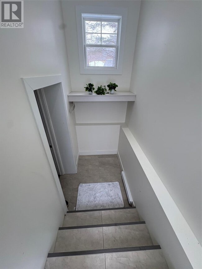 Building Photo - 40 Craigmillar Ave