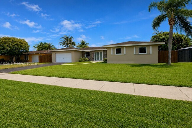 Foto del edificio - 15445 SW 99th Ave