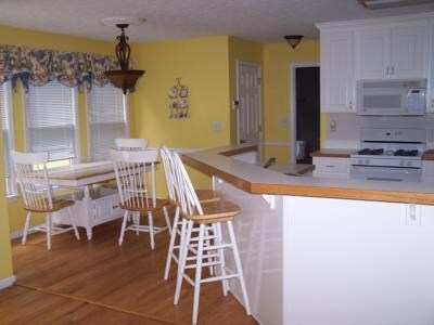Building Photo - 5020 Hopeland Dr